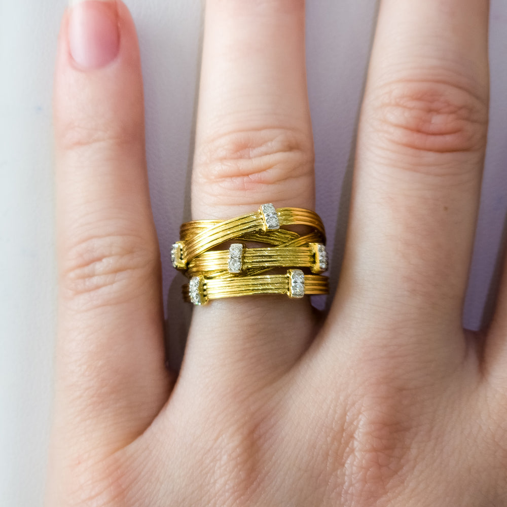 18K Yellow Gold & Diamond Overlapping 5 Band Ring